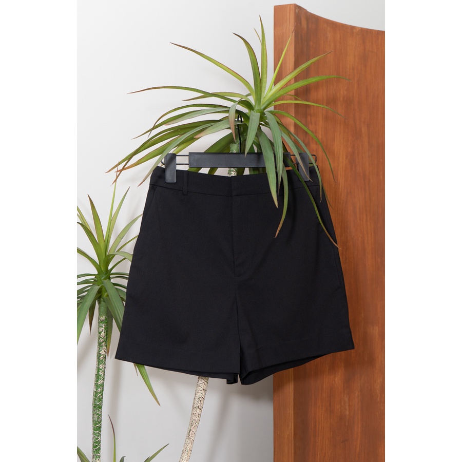 [Mã BMLTA50 giảm đến 50K đơn 99K] Quần short ngắn đơn giản túi xéo trước gài khoá thời trang GAGO màu đen GO4053