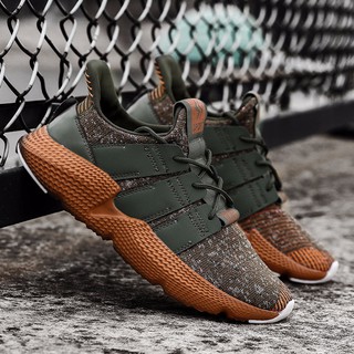 Men's running shoes with ventilation