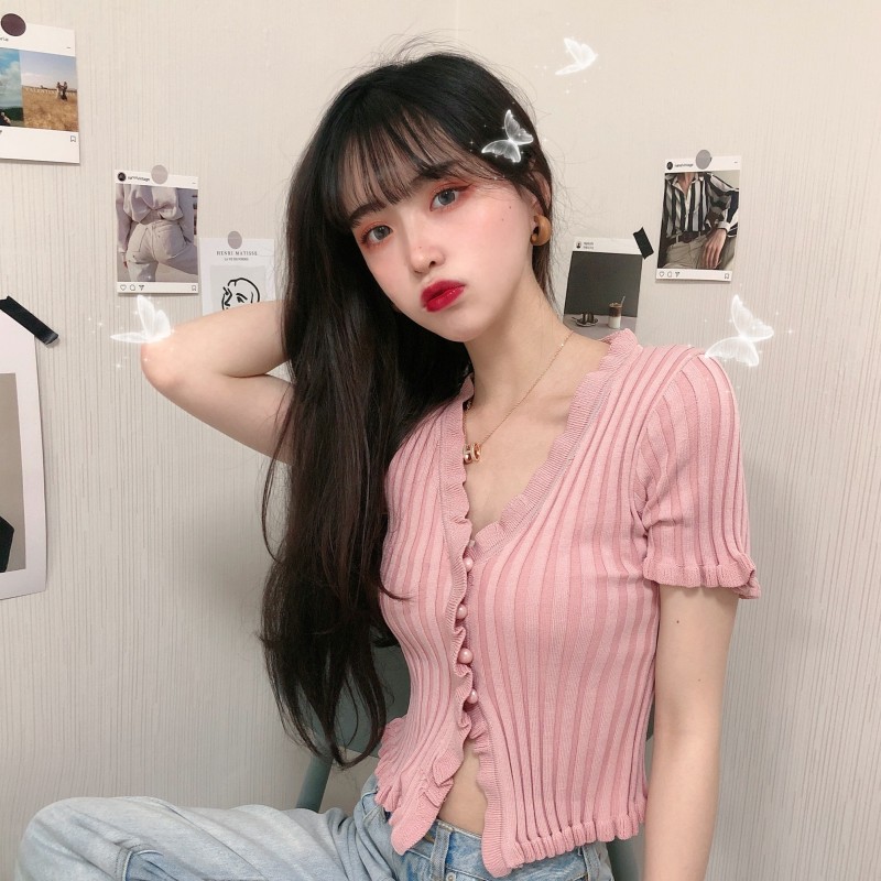 [ Mã 12FASHIONSALE1 giảm 10K đơn 50K ] Áo Croptop Ngắn Tay Cổ Chữ V Phối Ren Họa Tiết Kẻ Sọc Nữ Tính