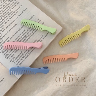 Kẹp tóc hình chiếc lược màu pastel