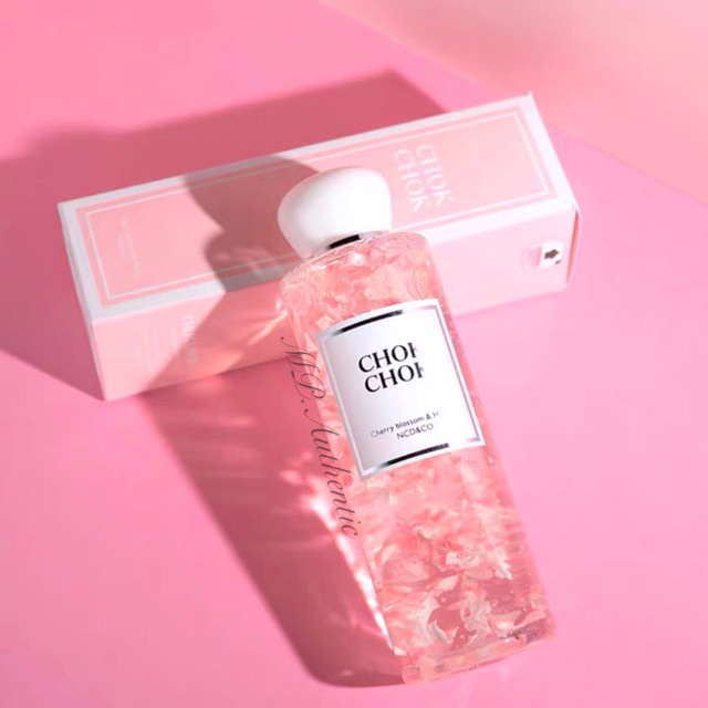 Sữa Tắm Trắng Da Chok Chok Cherry Blossom & Honey Body Cleanser (250g)