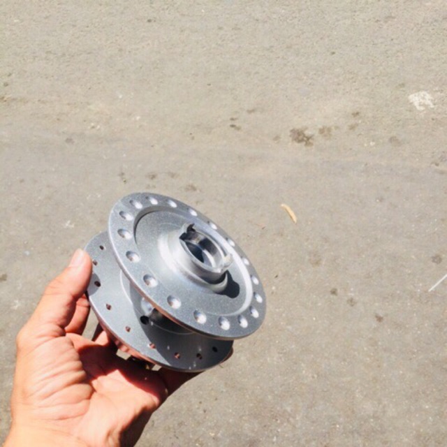 Đùm  trước wave s110 zin