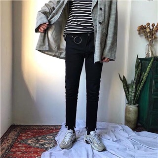 Quần jeans đen trơn cắt gấu D022