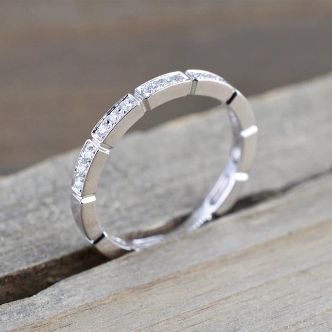 Nhẫn đeo ngón tay bằng kim loại đính đá lấp lánh sang trọng cho nữ