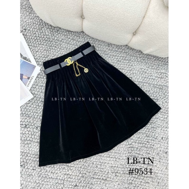 Chân váy nhung dài tới gối