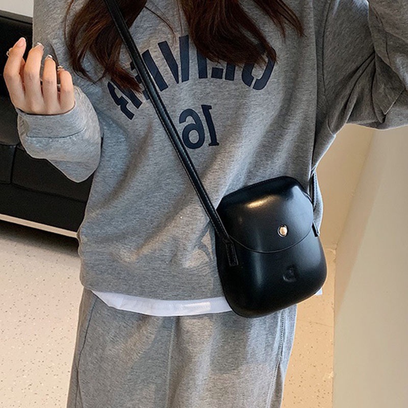 Túi đeo chéo Ielgy kiểu dáng yên ngựa cao cấp dễ phối đồ