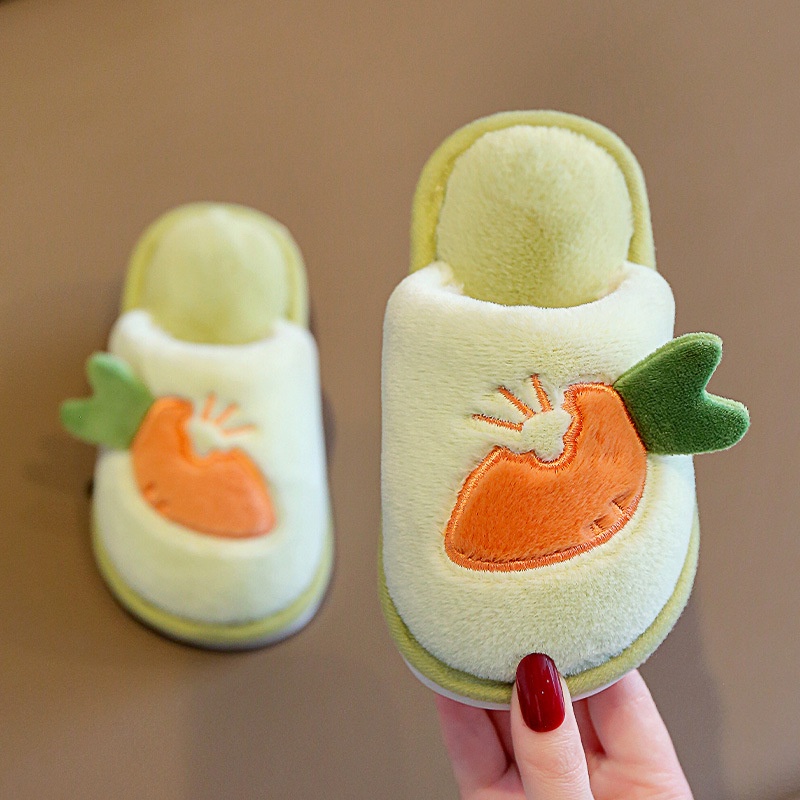 Dép bông cho bé đi trong nhà hình cà rốt xinh xắn, đáng yêu cho bé trai bé gái