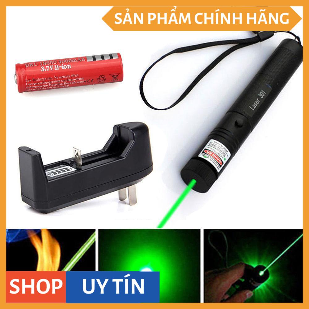 Đèn laser - bút laze lazer 303 tia xanh/đỏ cực sáng công suất lớn chiếu xa 3km Tặng kèm Pin sạc bao gồm bộ sạc(giá thấp)