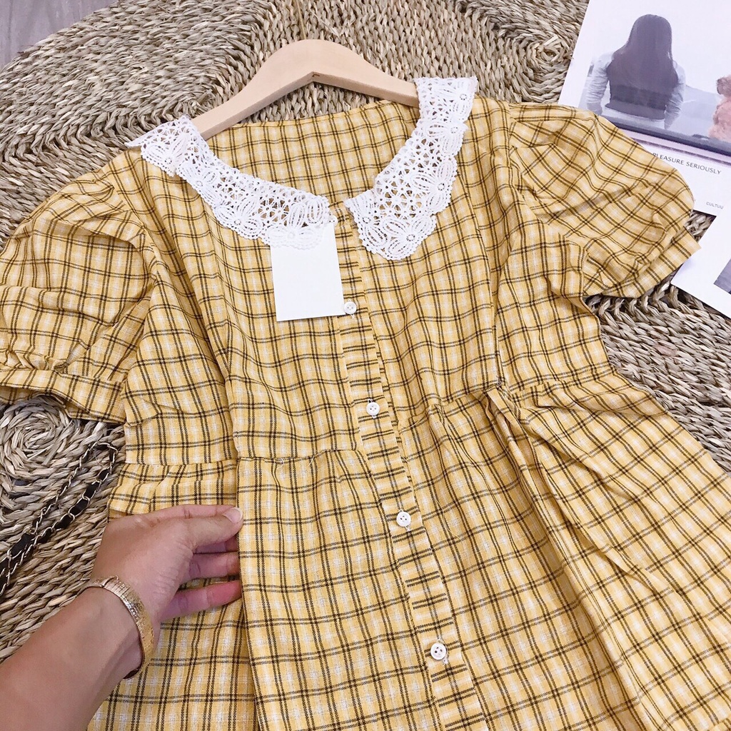 Váy kẻ caro vàng dáng dài cổ ren XHN23