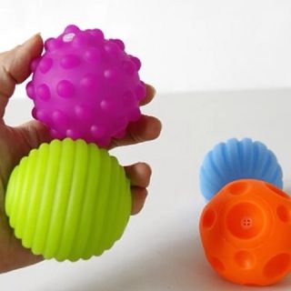 Bóng mềm chút chít luyện tay cho bé