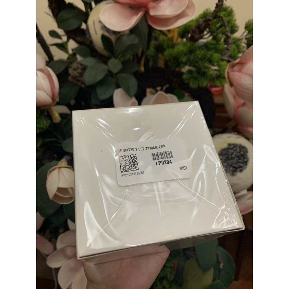 Mới - SET NƯỚC HOA L.V 7 CHAI MINI supe 10ml