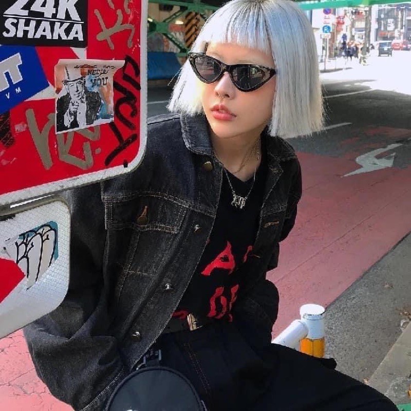 Kính đi biển gọng tam giác | BigBuy360 - bigbuy360.vn