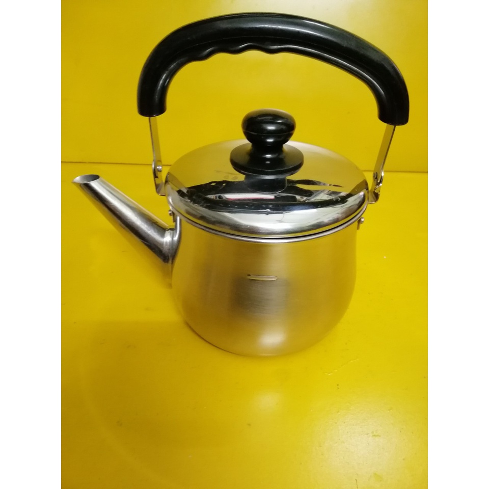 Ấm inox nội địa Nhật (2.5L) (mã 877), Dùng được bếp từ