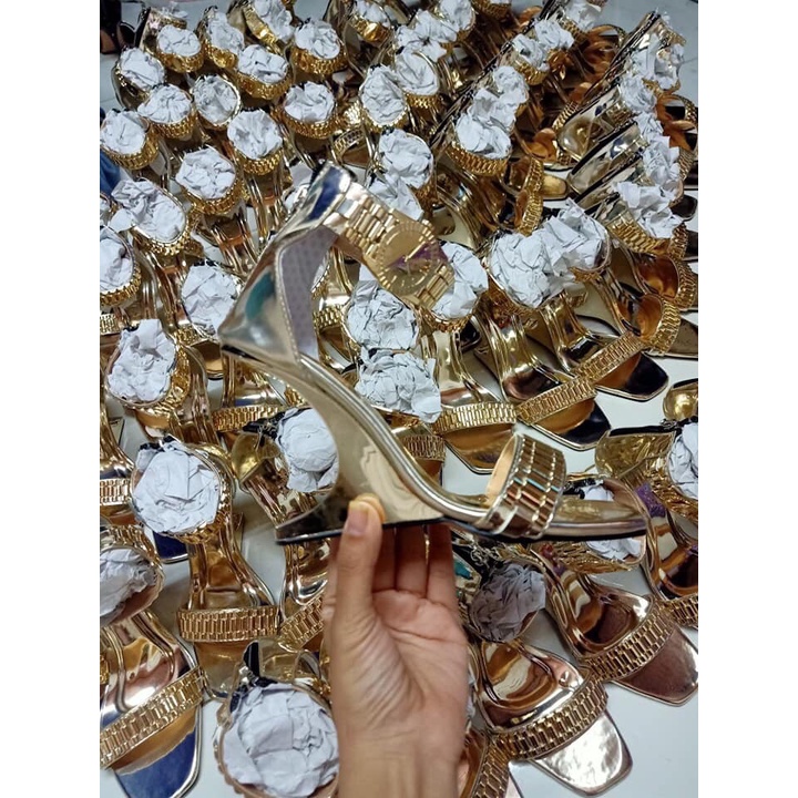 Sandal đế xuồng đồng hồ quai mắt xích gót các điệu 9cm hai màu đen vàng mã SD16 Shop Phương Nhi