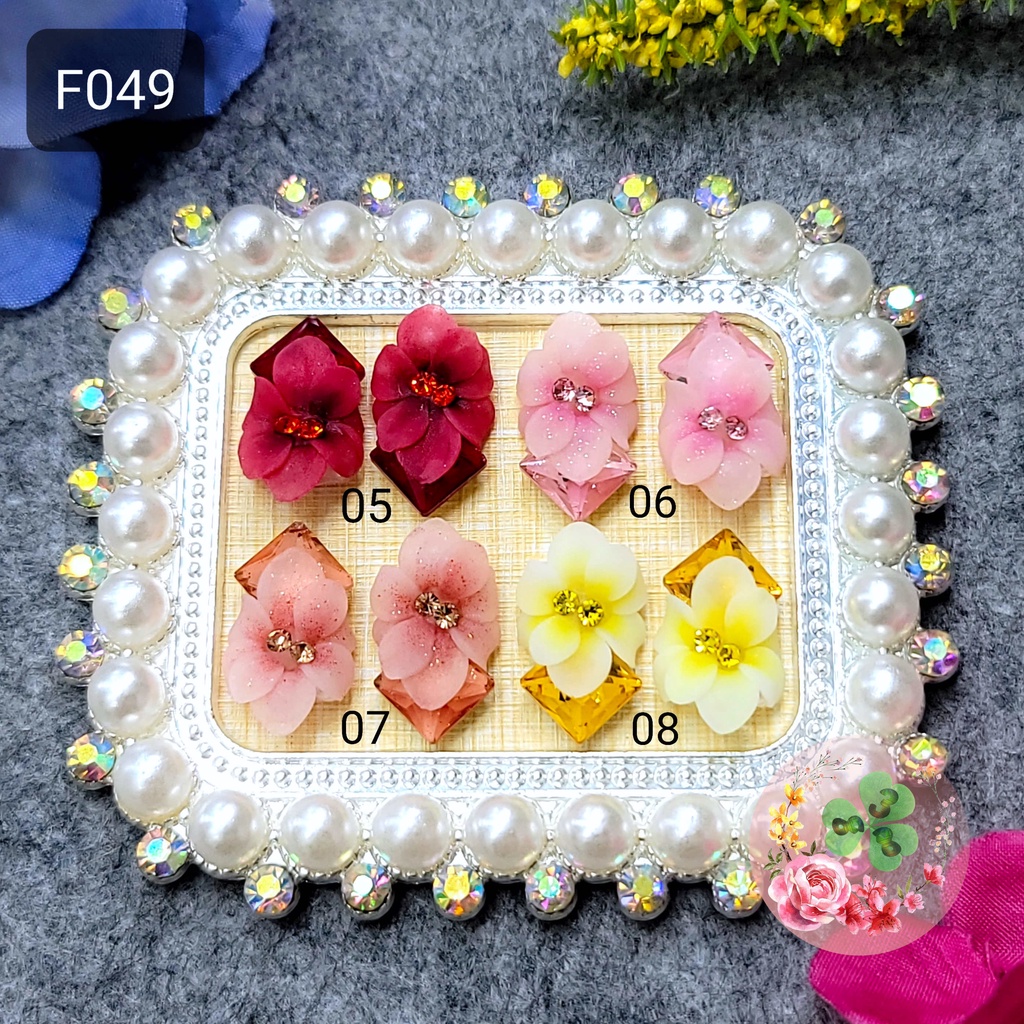 Mẫu: F049 . Hoa bột "Cúc đá vuông" đính móng siêu xinh.