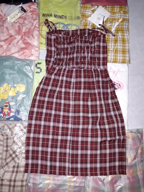 Váy caro xinh xẻo