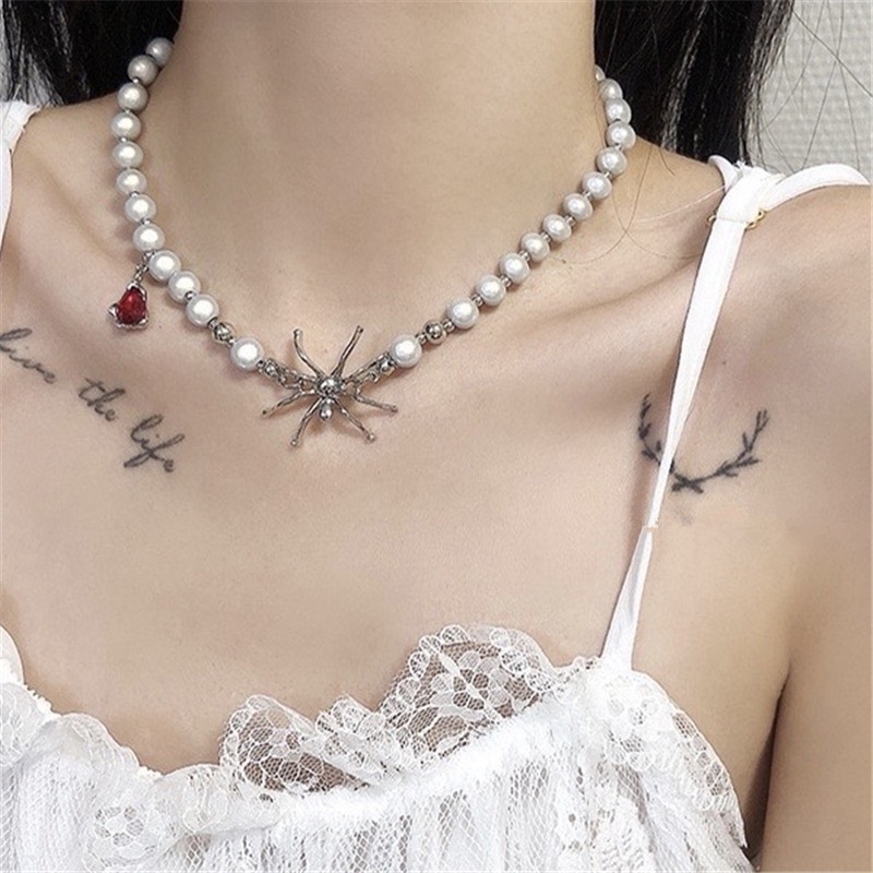 Vòng cổ mặt hình nhện chất liệu hợp kim ngọc trai giả phong cách hip hop