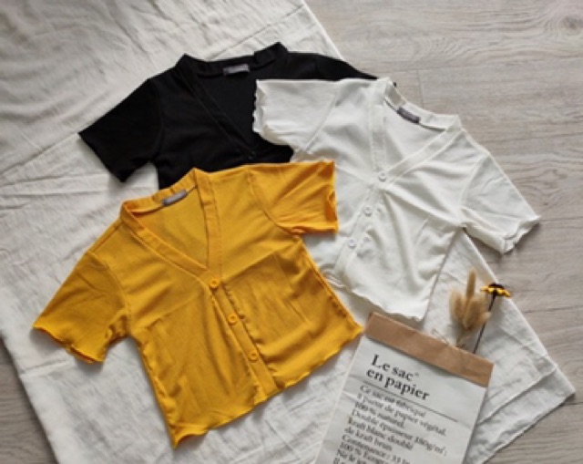 Áo croptop body 3 nút, hình thật ảnh sàn