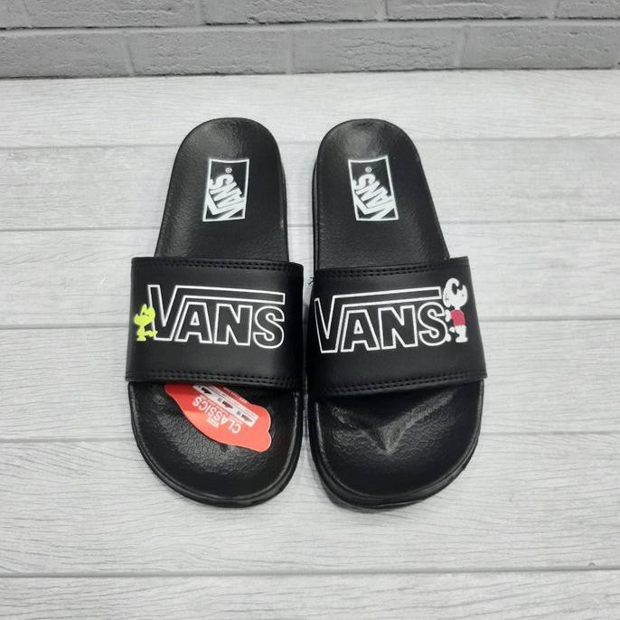 VANS Giày Sandal Màu Trắng / Đen In Hình Snoopy Dễ Thương