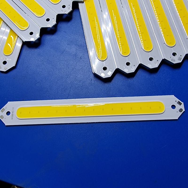 Bảng đèn led cob vàng nắng 3.2v-4.2v / 3-5w