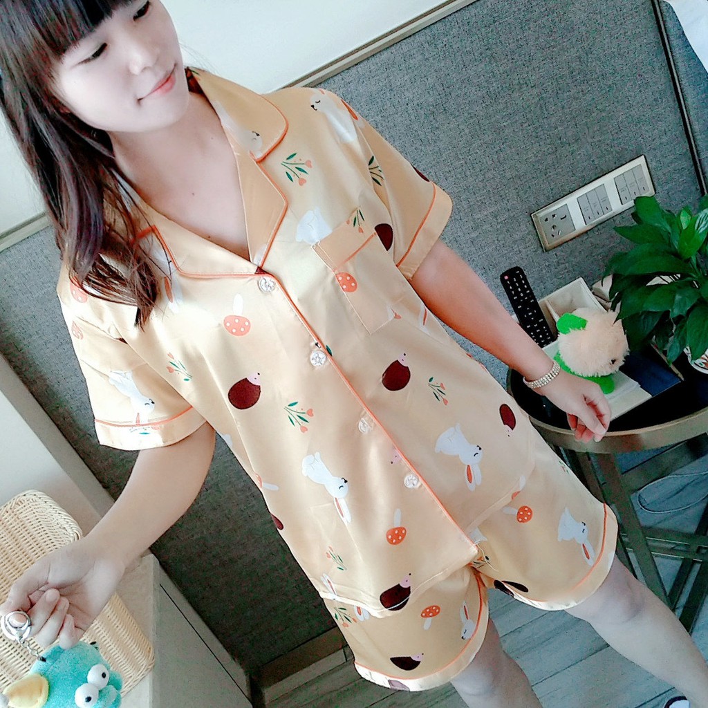 Bộ Đồ Ngủ Lụa Ngắn Tay Đáng Yêu Cho Nữ | BigBuy360 - bigbuy360.vn