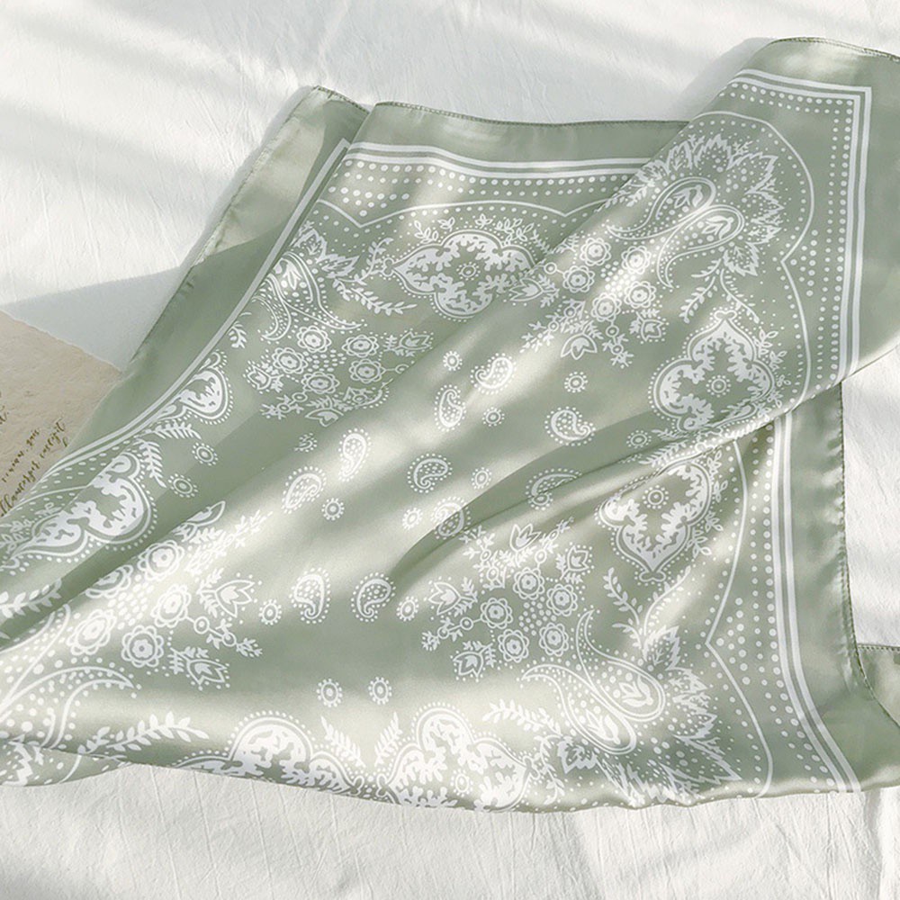 Khăn choàng cổ lụa satin in họa tiết phong cách Ấn cổ điển cho nữ