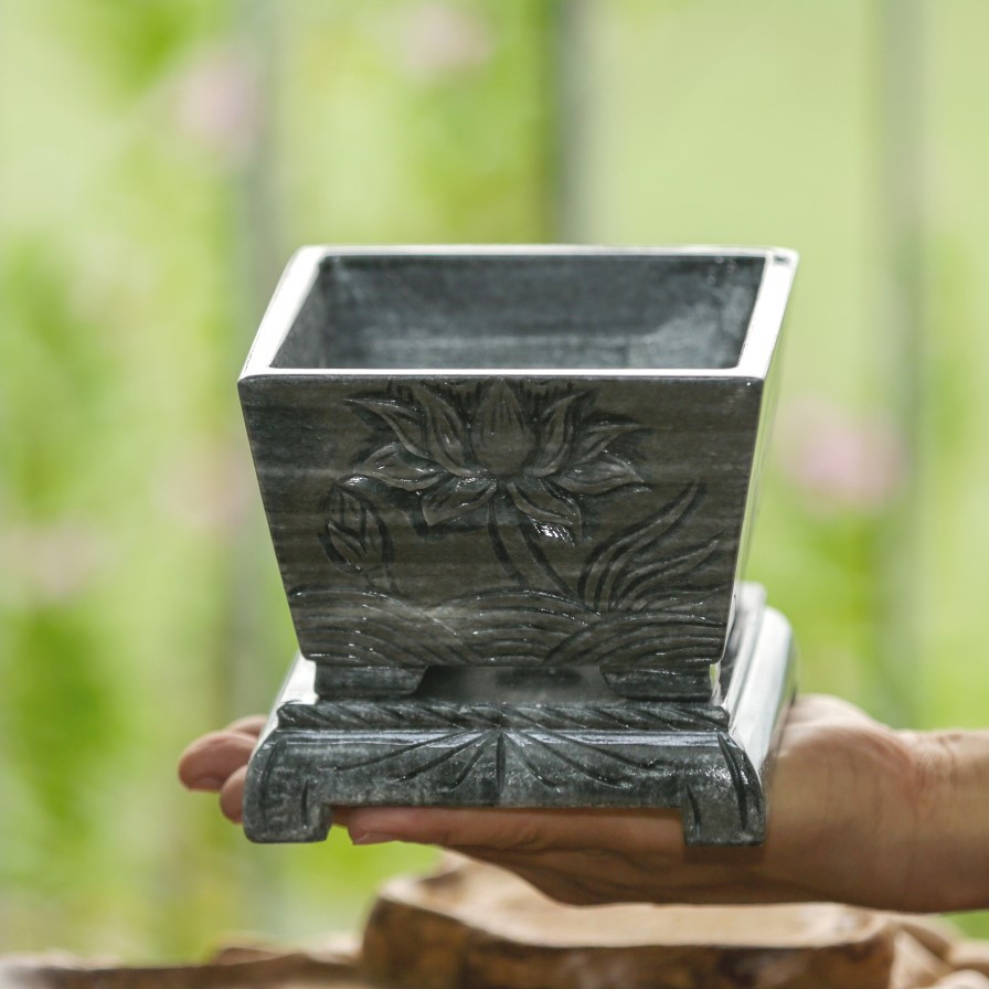 Chậu đá đen hình vuông đục tay Bông Hoa Sen trồng bonsai mini, KT: 12,5x12,5x8,5