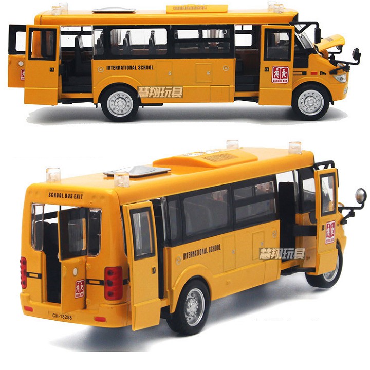 Mô hình xe ô tô đưa đón học sinh School bus tỉ lệ 1:32 bằng kim loại xe có đèn và âm thanh mở được cửa