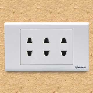 3 ổ cắm 2 chấu S18U3 Sino - Vanlock