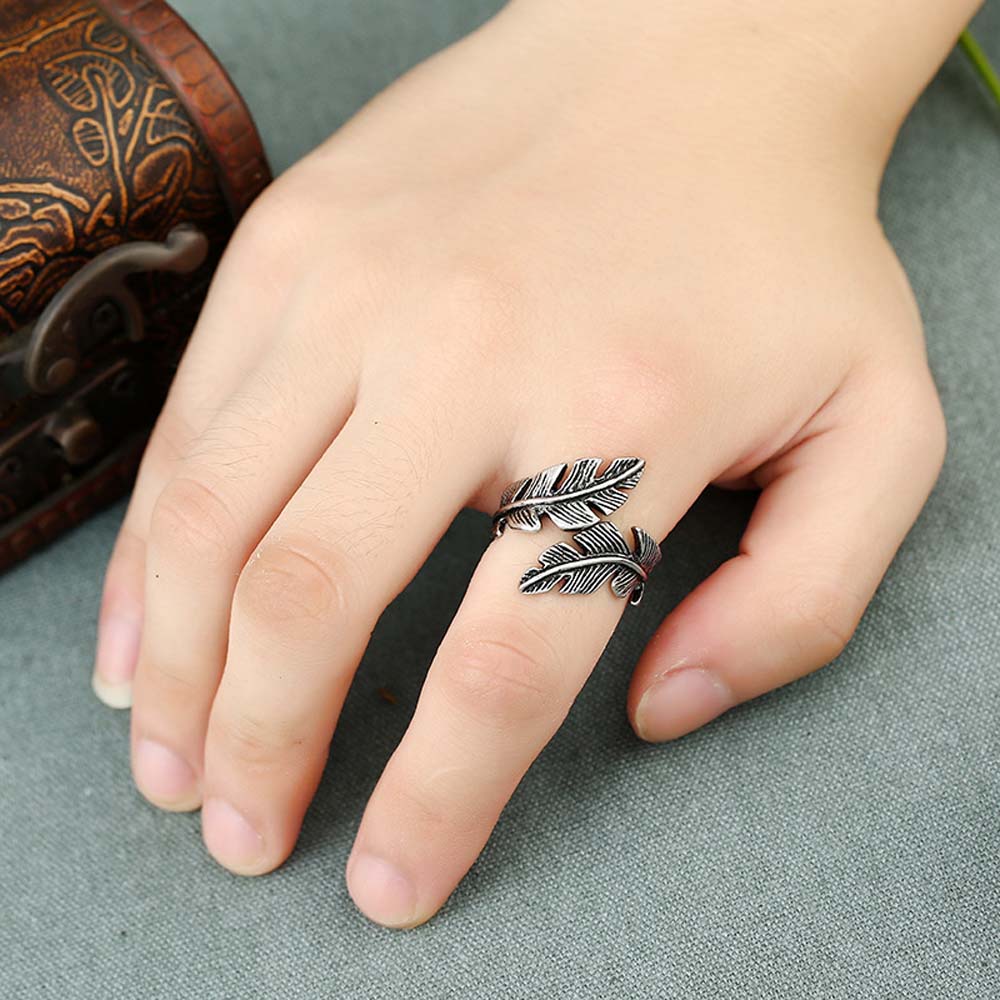 Nhẫn Hình Lông Vũ Độc Đáo Dành Cho Bạn Nữ
