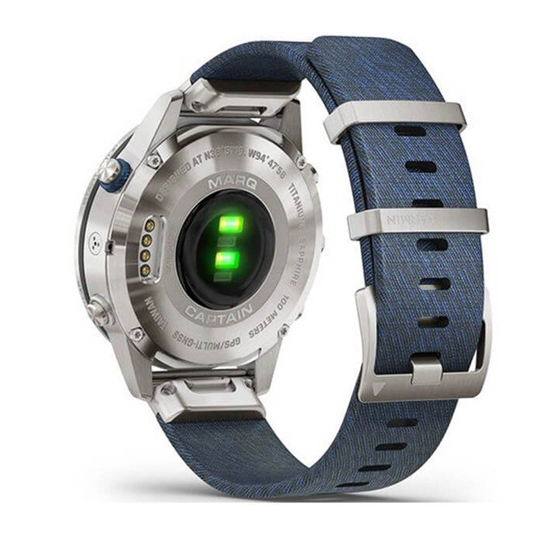 Đồng hồ Garmin MARQ Captain Sea mặt 46mm Thân vỏ được chế tác từ Titanium và mặt kính Sapphire chống nước 10 ATM