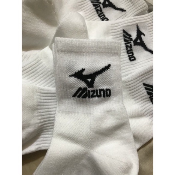 Tất cổ cao nam nữ dáng thể thao, Vớ dài Hàn Quốc co giãn thoáng mùi màu đen trắng mix với giày sneaker, jordan, converse