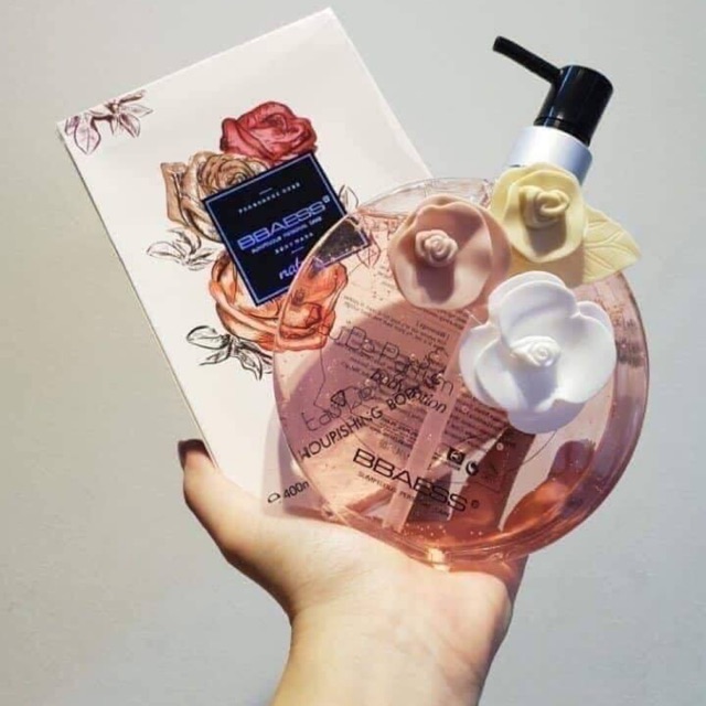 SỮA TẮM NƯỚC HOA
