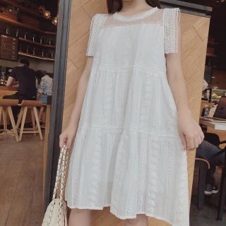 Đầm trắng dáng suông chất đẹp