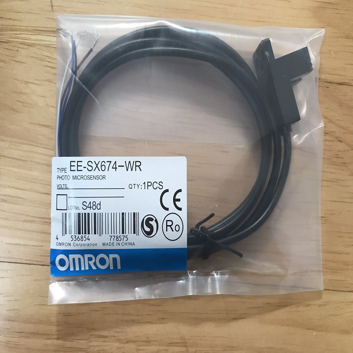 Cảm biến quang EE-SX674-WR