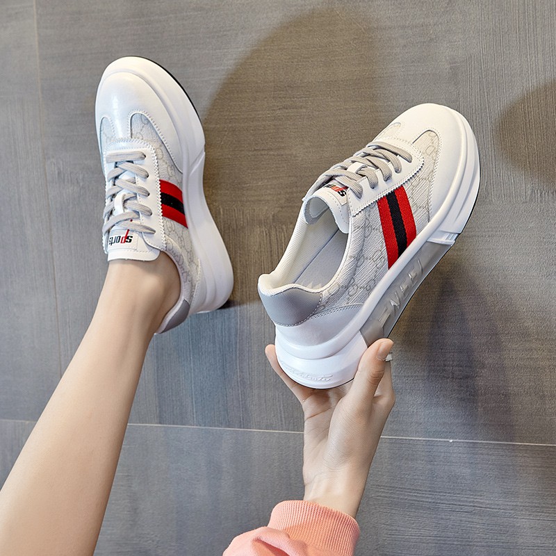 Giày nữ, giày sneaker nữ GD 3 vạch cá tính đế phối màu cực đẹp. Chất liệu mềm, đi êm chân. Phong cách trẻ trung