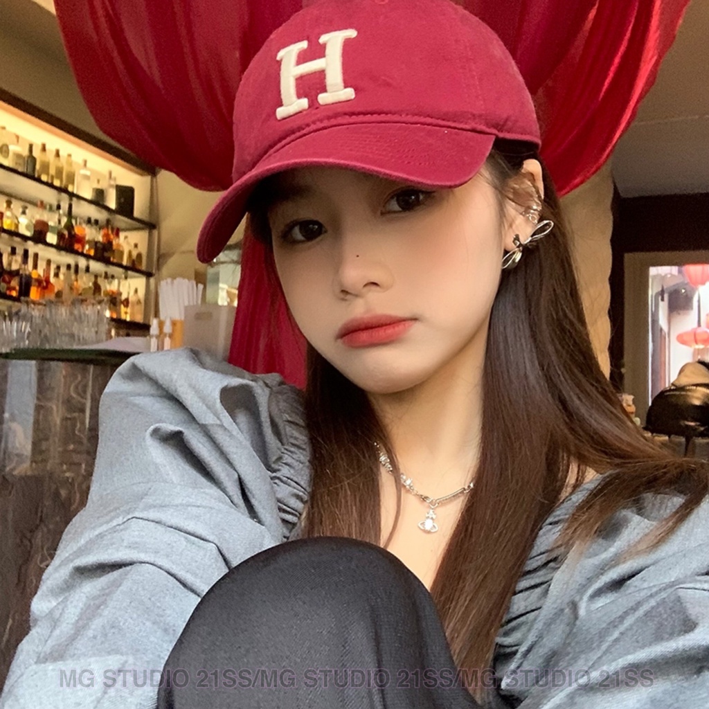 Mũ lưỡi trai Mg STUDIO thêu chữ &quot;H&quot; đơn giản