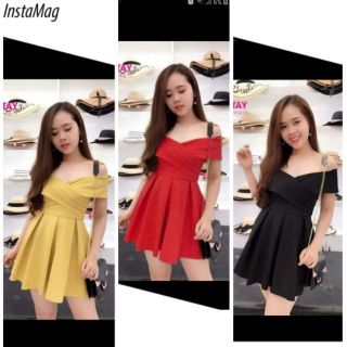 Đầm xòe xếp li bẹt vai