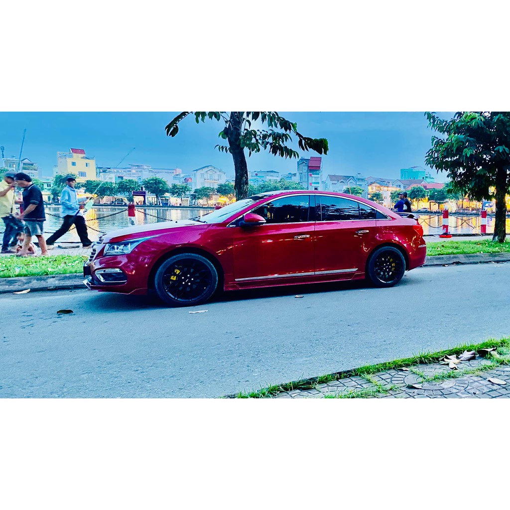 Ốp sườn xe cruze