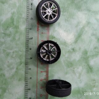 4 bánh xe làm mô hình xe ô tô - xe lửa