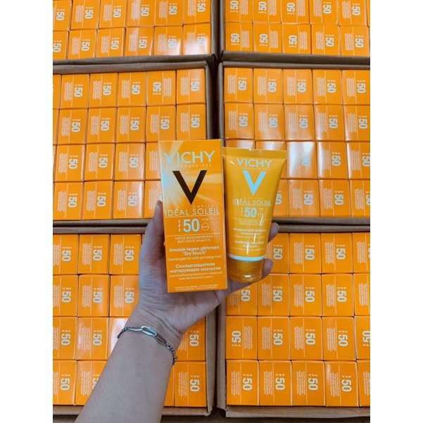 Kem Chống Nắng ❤️𝑭𝒓𝒆𝒆𝒔𝒉𝒊𝒑❤️ Kem Chống Nắng Vichy Thoáng Nhẹ Không Bóng Dầu SPF 50