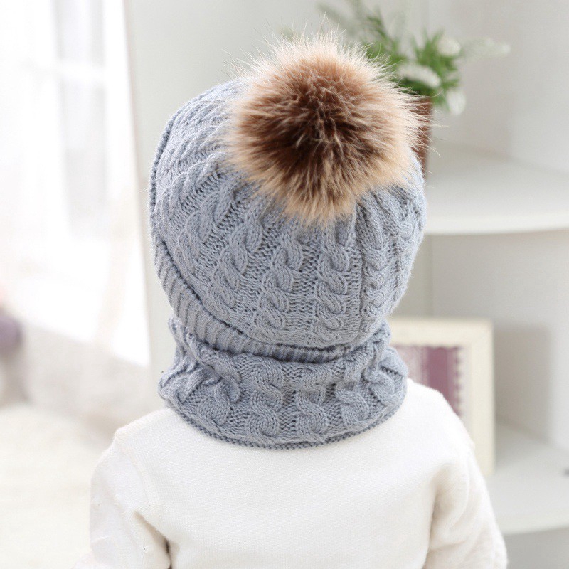 Nón và khăn choàng cổ xinh xắn cho em bé