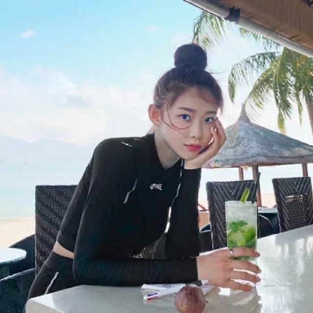 {ẢNH THẬT} Đồ bơi nữ áo croptop tay dài quần cạp cao BK-370i | BigBuy360 - bigbuy360.vn