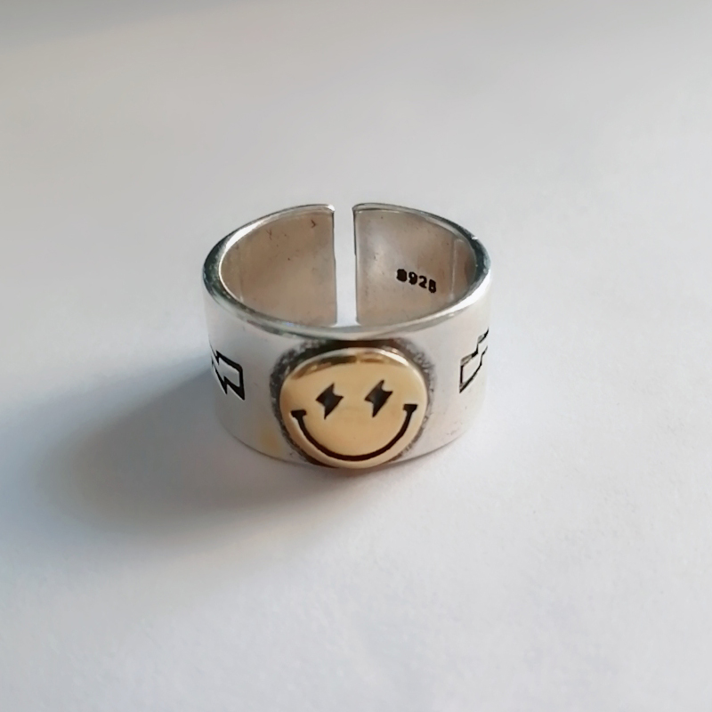 Nhẫn Đeo Tay Hình Mặt Cười Sáng Tạo Độc Đáo Hợp Thời Trang