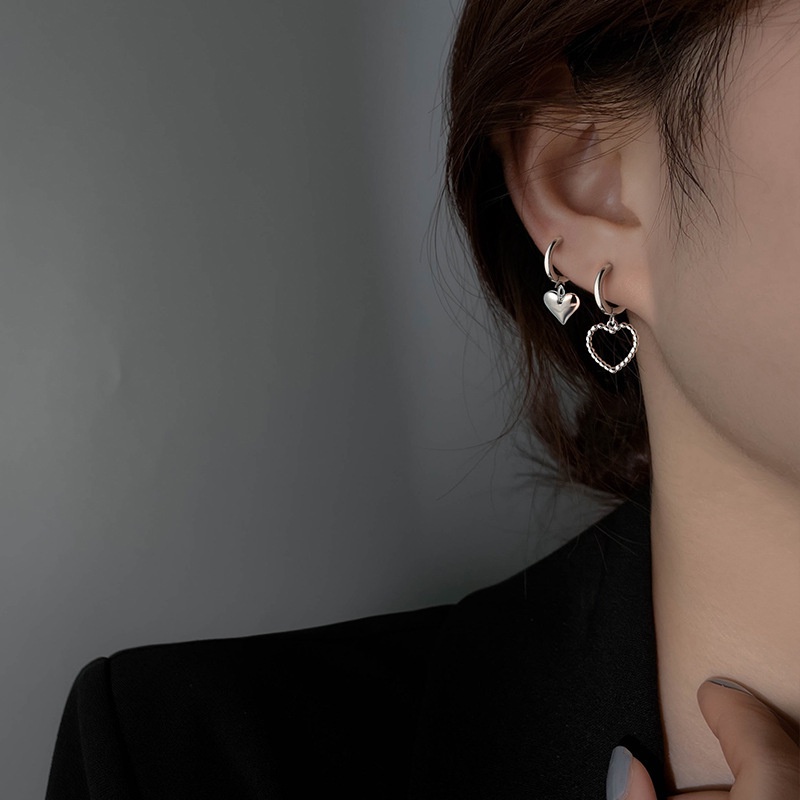 Khuyên tai bạc hình trái tim rỗng không đối xứng phong cách Hàn Quốc cổ điển sáng tạo thời trang cho nữ
