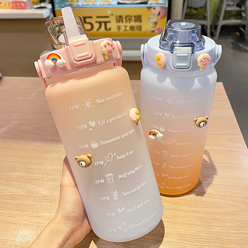 Bình Đựng Nước 2000ml Cute Kèm Ống Hút, Có Vạch Báo Giờ Uống Nước Dành Cho Người Lười Uống Nước