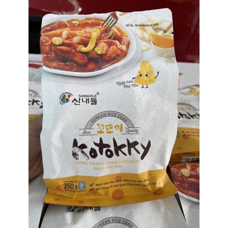 Bánh gạo Hàn Quốc nhân phô mai kèm sốt siêu tiện dụng
