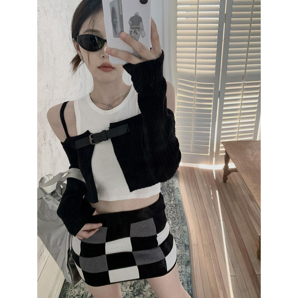 Chân Váy Ngắn Dệt Kim Trễ Vai Họa Tiết Sọc Ca Rô 60979