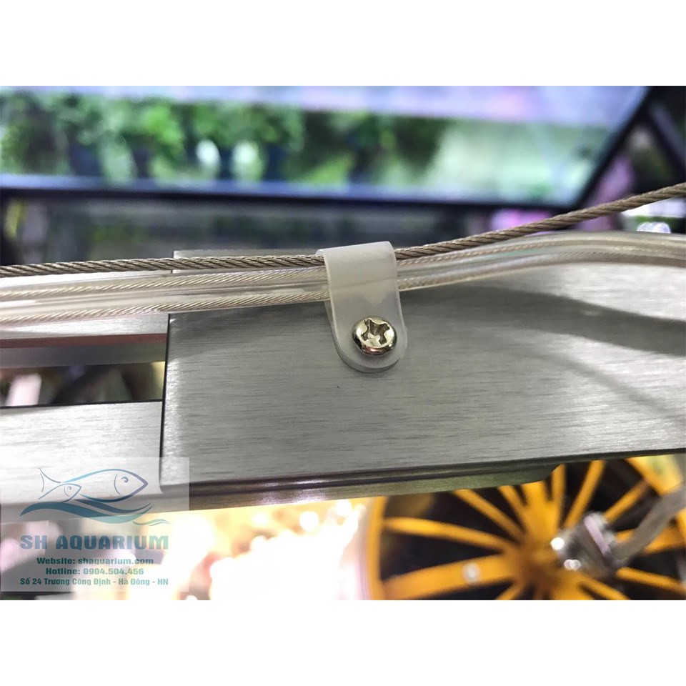 GIÁ TREO ĐÈN INOX WEEK