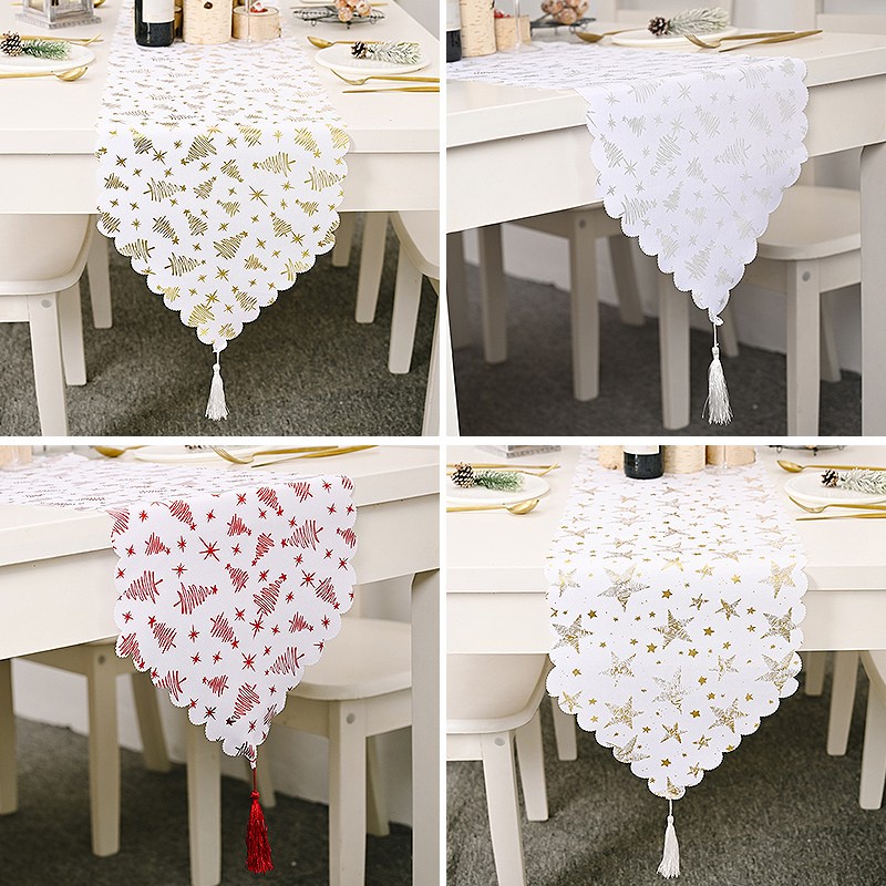 Khăn trải bàn chạy dọc giữa bàn in hình cây thông giáng sinh thời trang retro